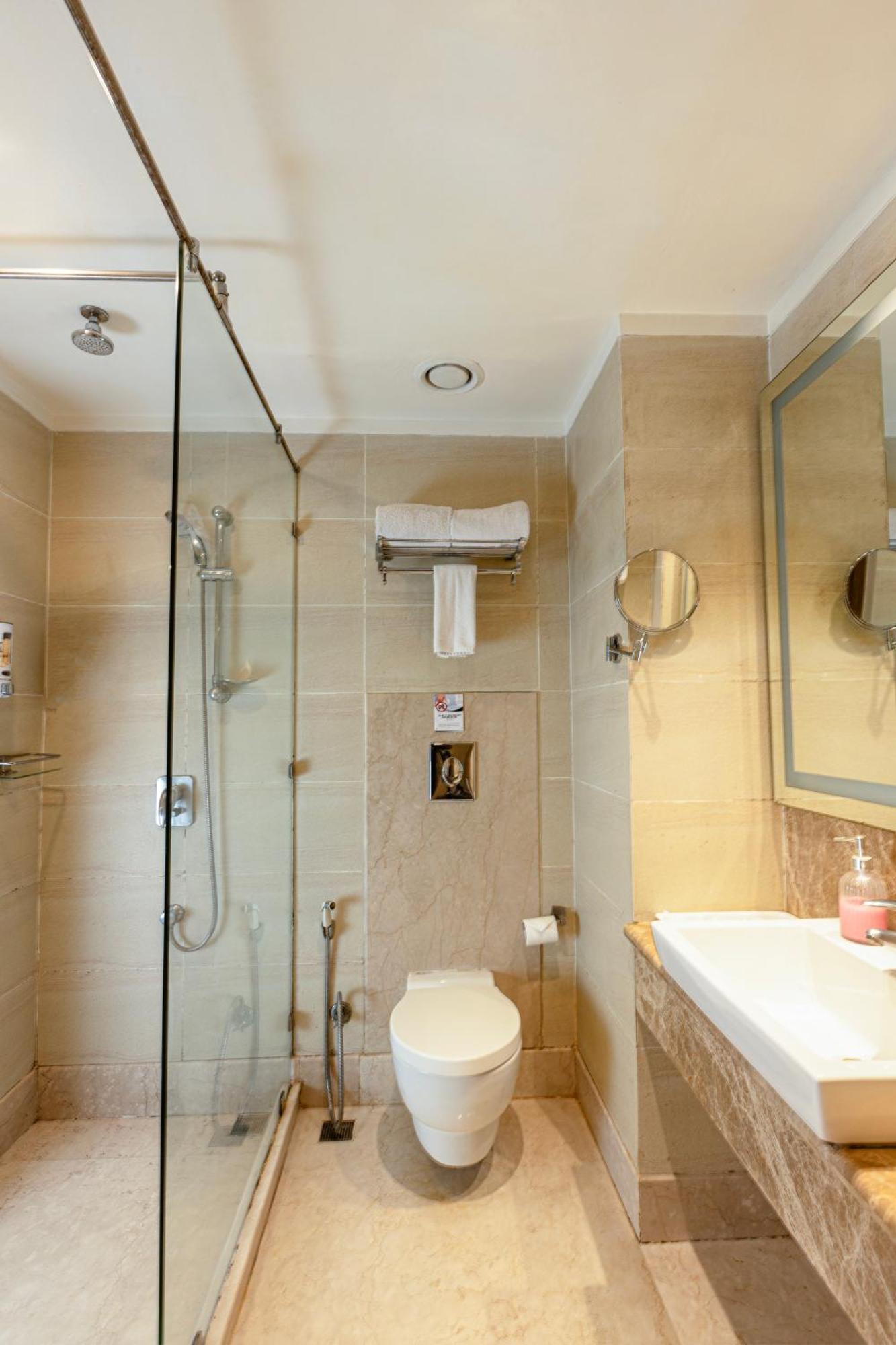 Hotel The Orion Plaza - Nehru Place New Delhi