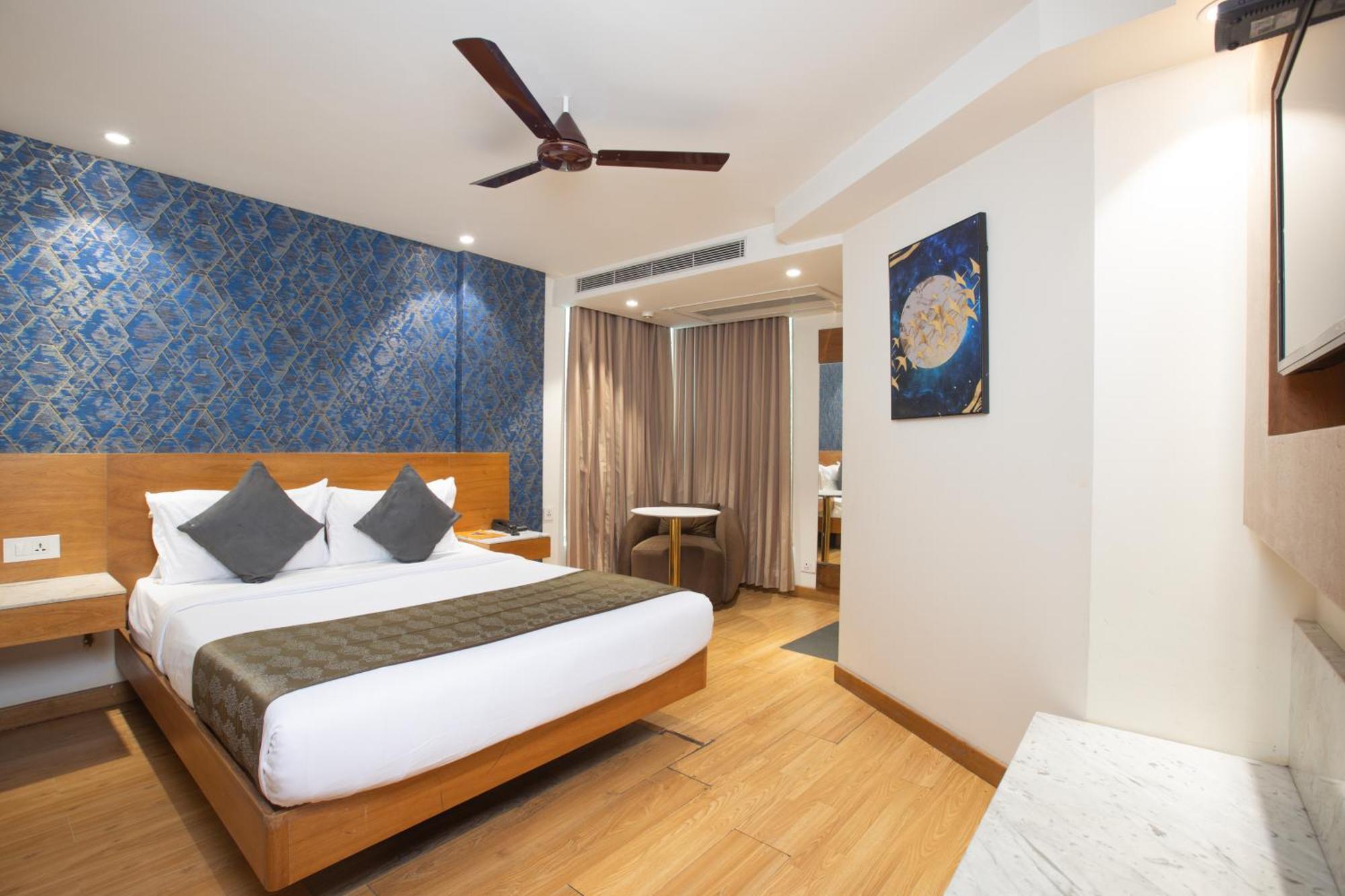 Hotel The Orion Plaza - Nehru Place New Delhi